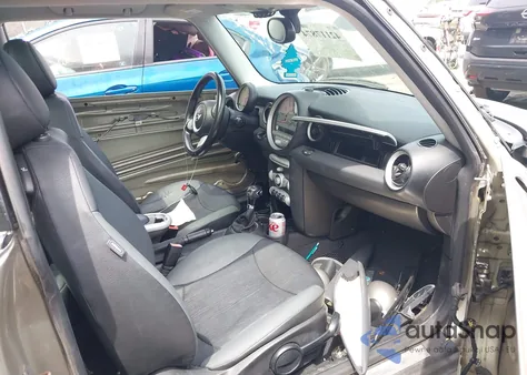 2010 Mini Cooper z USA, uszkodzony, nr VIN WMWMF3C52ATZ61026